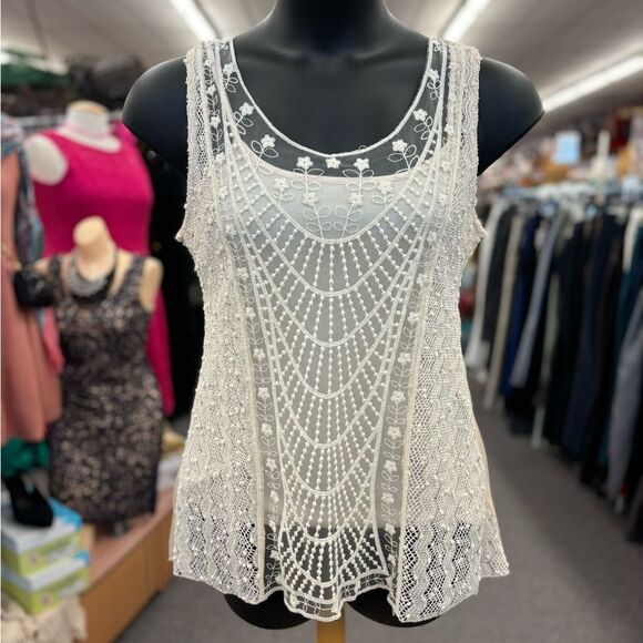 a'reve Ladies SM Cream Sleeveless Blouse - Picture 1 of 10